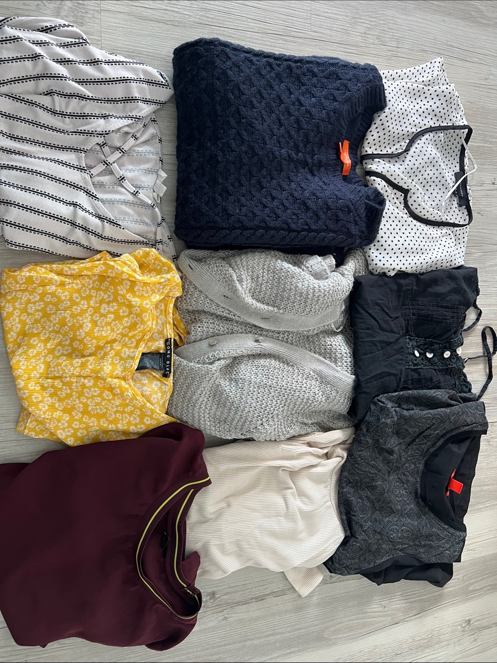 Bundle of 9 size medium woman’s tops